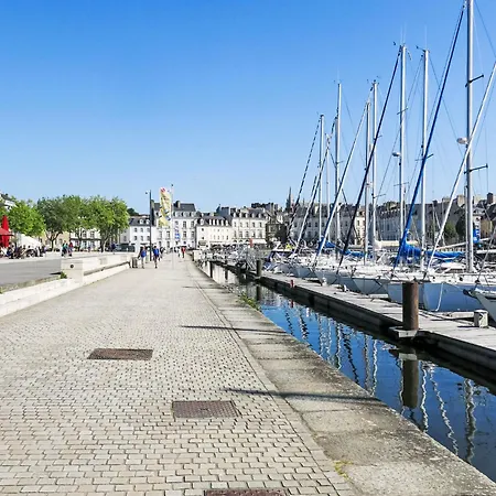 T2 Avec Balcon-calme Et Pres Du Port By Interhome