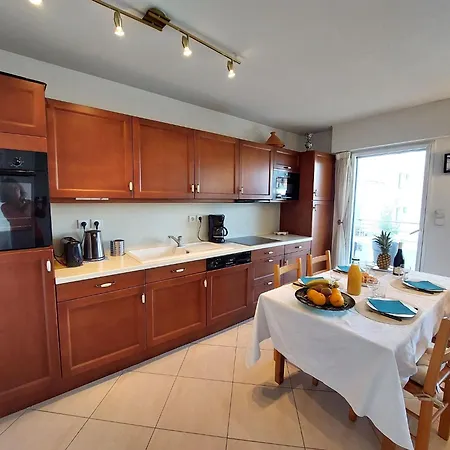 T2 Avec Balcon-calme Et Pres Du Port By Interhome